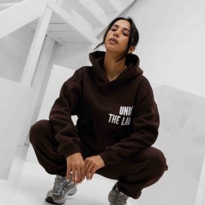 Unique The Label Elyana Trainingspak Dames Donkerbruin