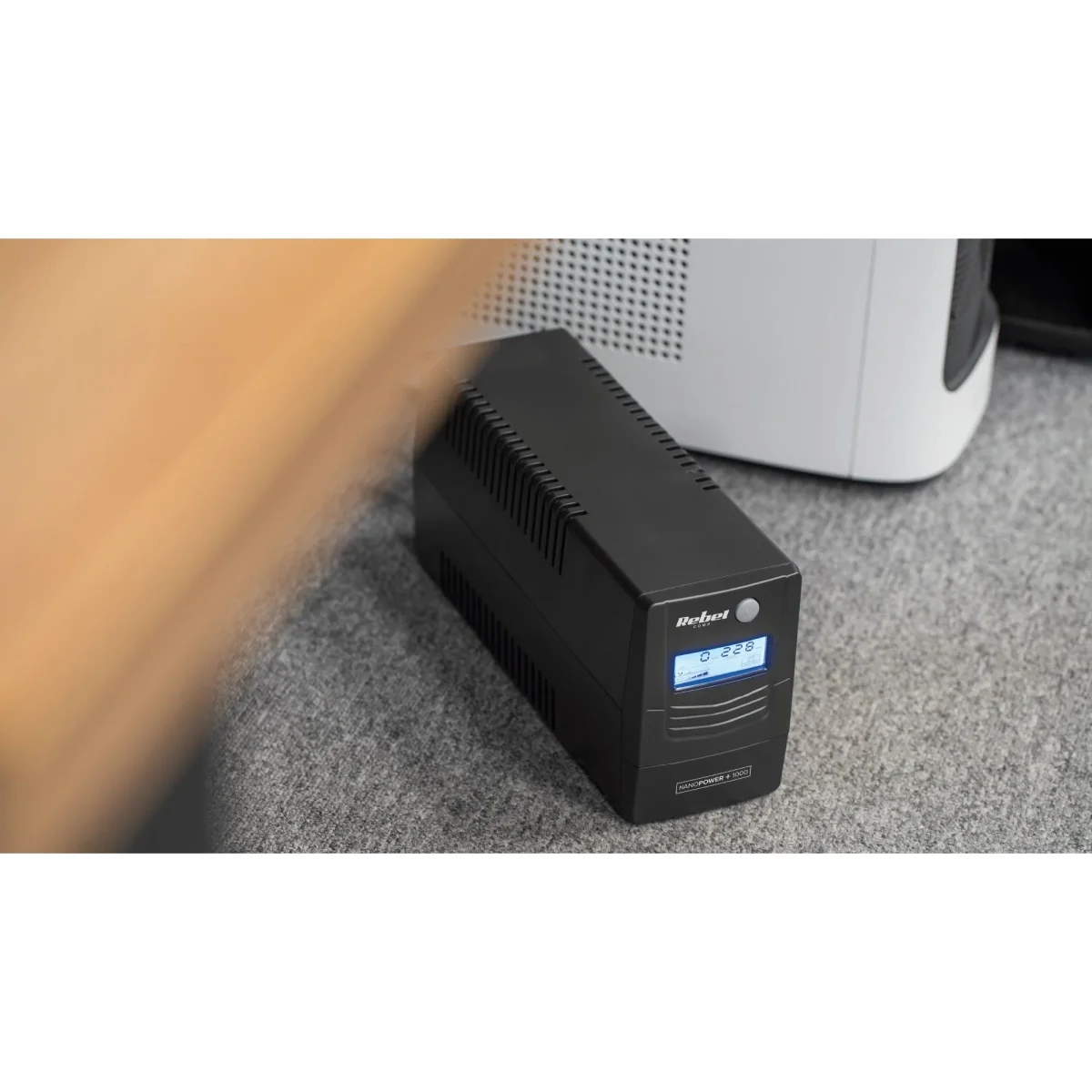 REBEL UPS 1000VA – LCD – Noodstroomvoorziening 600W – USB & RJ45 – Batterij Back-up voor PC & Router - Afbeelding 6